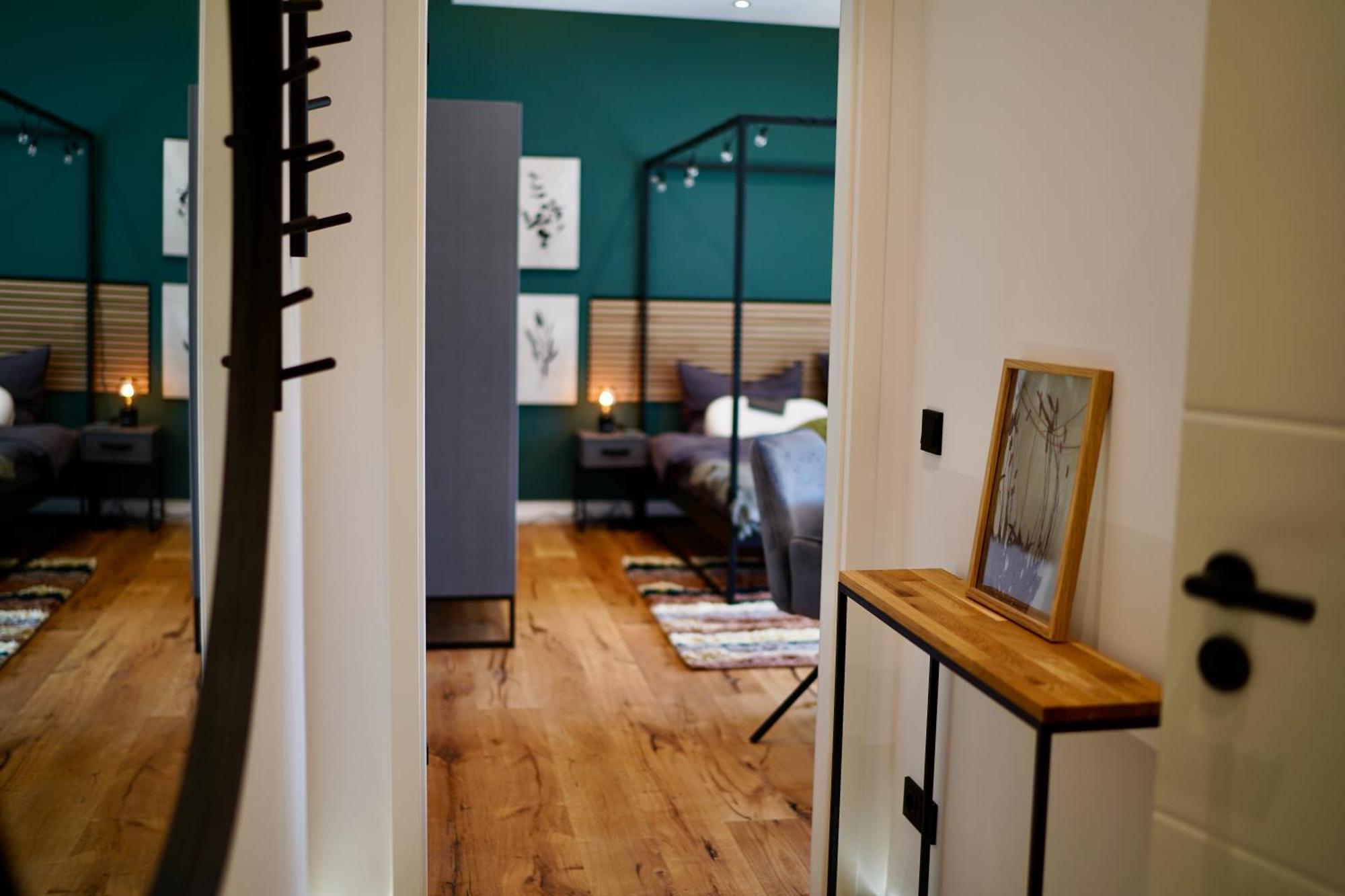 Edler Wohnraum Luxurioeses Studio Im Zentrum Mit Balkon, Kaffeevollautomat, Klima & Parkplatz Zwickau Dış mekan fotoğraf